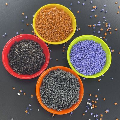 Custom Color Injection Molding TPU Resists Abrasion Good Chemical Resistance 500-700% Elongation